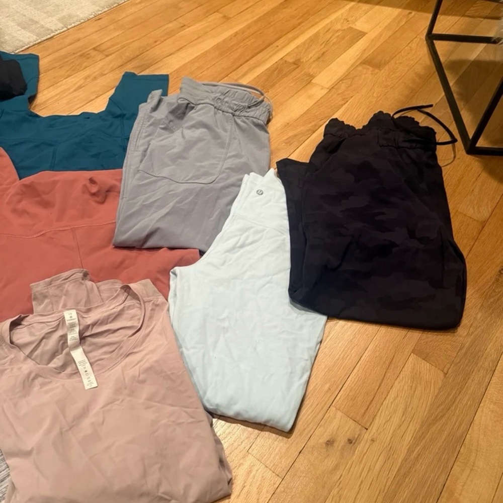Lululemon Bundle Size Medium Athletic Clothing Wa… - image 4